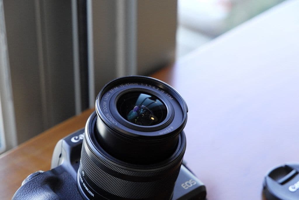 Canon EOS M50 + kit lens
