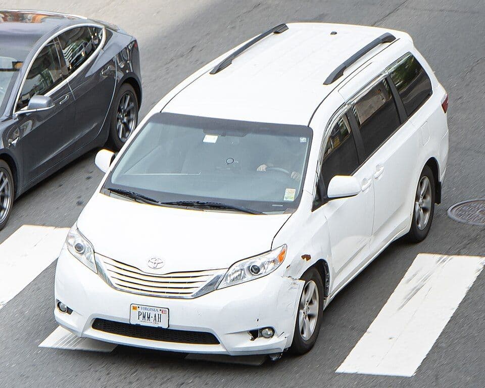 2015 Toyota Sienna LE β 8 seater