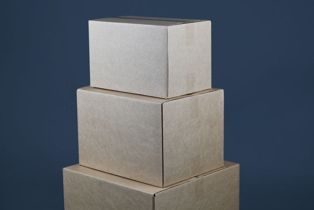 Free moving boxes + packing paper
